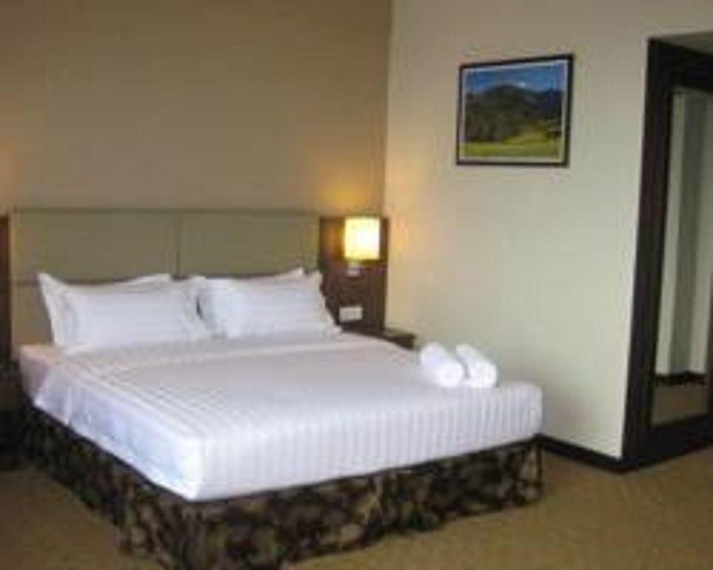 Lintas View Hotel 3*